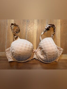 Padded Lace-Trim Bra in Light Beige - Supportive Everyday Comfort